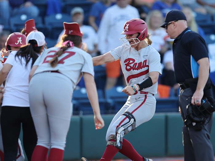Bailey Dowling celebrates HR